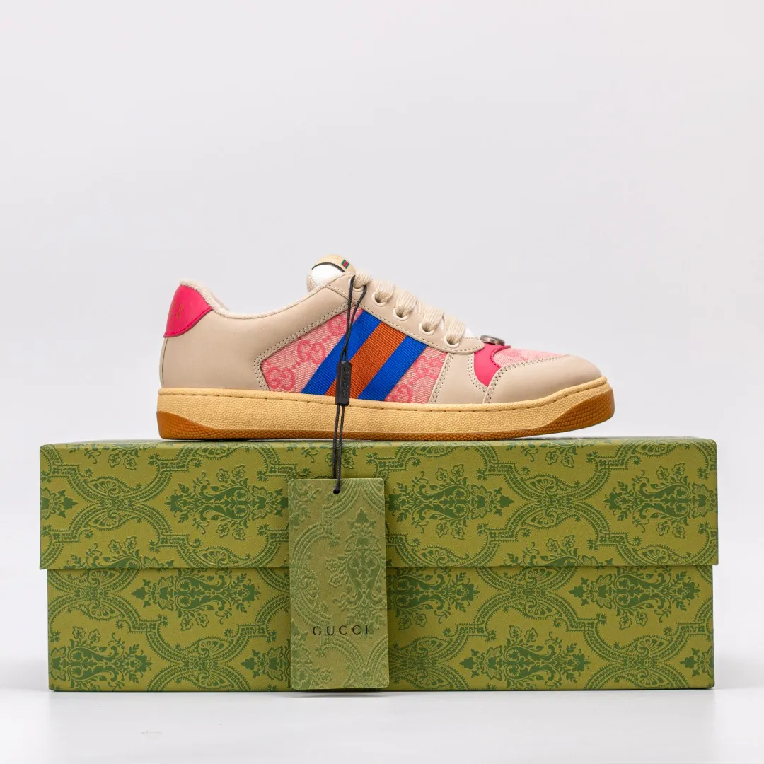 Factory price 580 [Higher version] GUCCI casual sports distressed small dirty shoes, polished cowhide fabric, hand-made distressed effect!  Original terry cloth, delicate, soft, comfortable and breathable. Privately molded steel-stamped two-color original TPU outsole (lower layer is wider, upper layer is narrower) to differentiate the wrong version of the outsole in the market. Fabric, material, outsole, detail comparison SIZE: 34-41, 38-45 regular size (women's 34, 41, men's 38, 45 customized, non-returnable and non-exchangeable) (women's colors and men's models need to be customized)